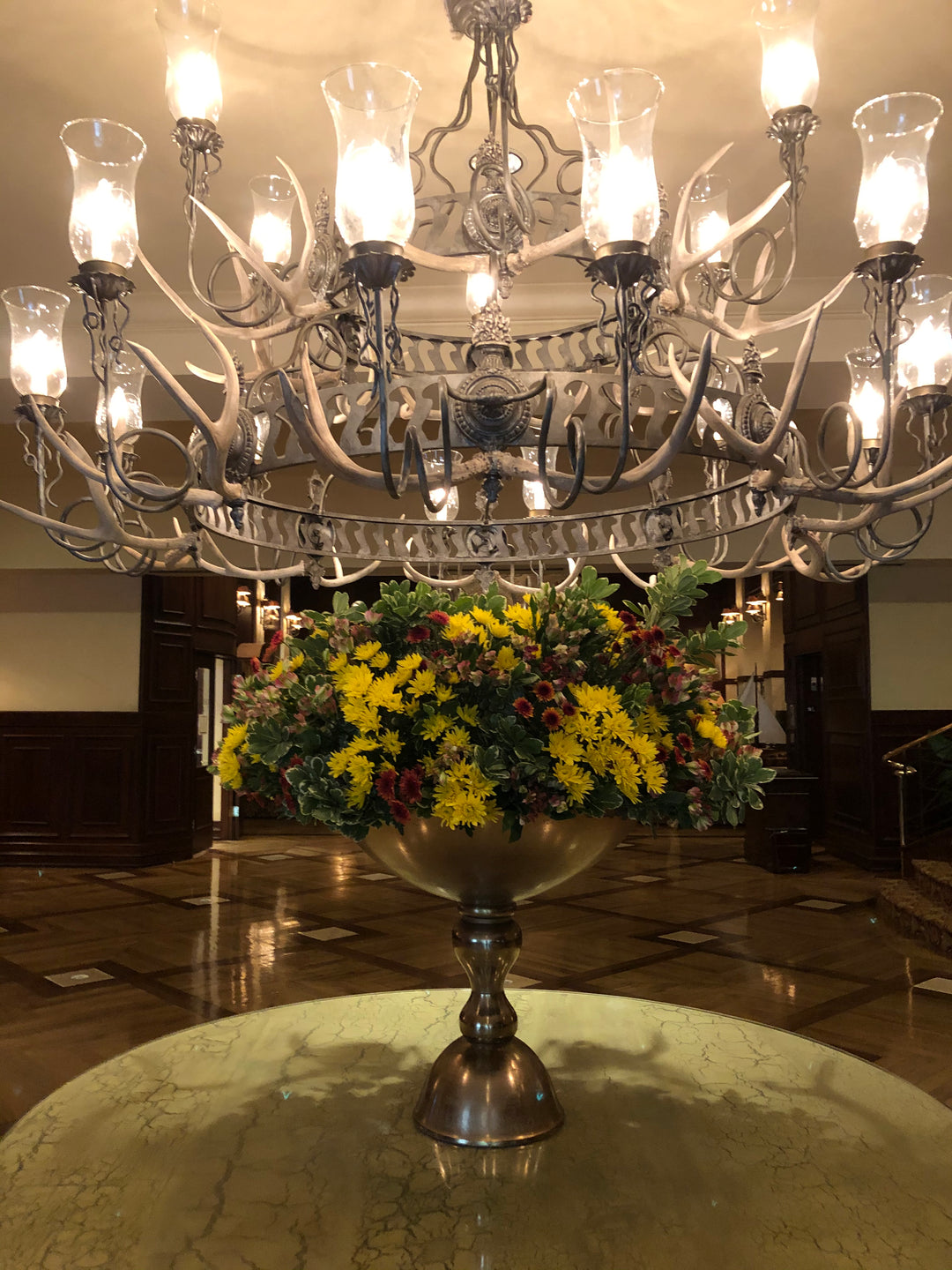 The Houstonian Hotel Lobby and TRIBUTE Arrangements -- November 23, 2020