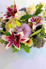 Load image into Gallery viewer, Mother’s Day Classic Arrangement
